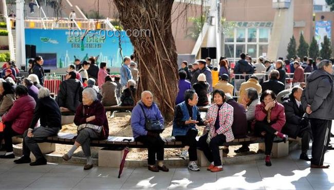 洛杉矶警方失控局面下的社会治理挑战
